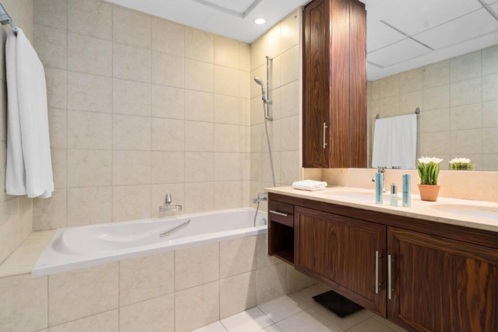 Spectacular Burj & Fountain View - Luxurious 3 Bedrooms & Maids Room - The Residences Dubai Ngoại thất bức ảnh